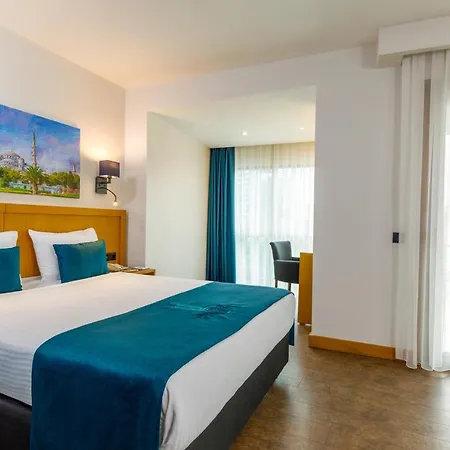 Urban Bomonti Hotell 4*